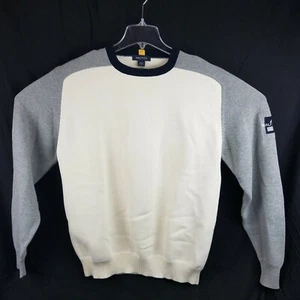 Suéter Nautica Hombre Marfil con Acentos Azul Gris y Amarillo Talla Grande. Parche  - Imagen 1 de 4