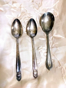 Holmes & Edwards Intarsien Silber IS + XIV Besteck 3 Tee Zucker Löffel Vintage  - Bild 1 von 11