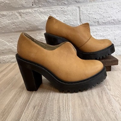 Botas Dr Martens para mujer con tacones Cordelia sin cordones de cuero tostado talla 6 Doc Martin’s Foto 1 de 4