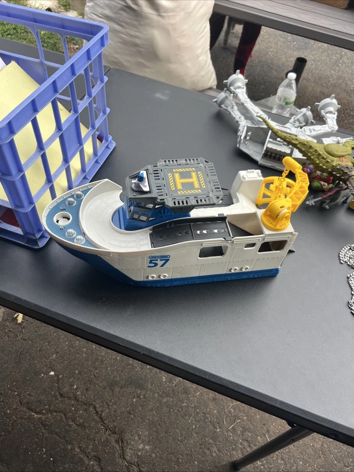 Matchbox 57 Mission Marine Rescue Shark Ship w/out Shark Cargo Helicopter - Image 1 of 1