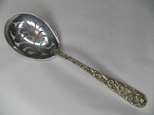 KIRK REPOUSSE STERLING SILVER SLOTTED ICE SPOON 8 3/8" NO MONOGRAM - Picture 1 of 4