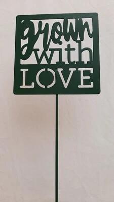 Nuevo - Letrero decorativo de estaca de jardín - "Crecido con amor" - 14" de alto - Verde Foto 1 de 4