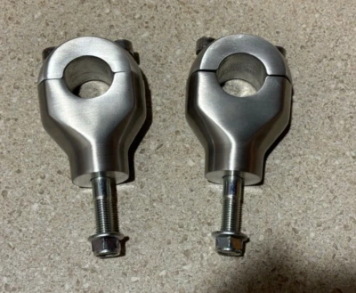 2014 09-16 Triumph America Manillar Elevador Abrazadera Montajes Manillar Superior Inferior Foto 1 de 4