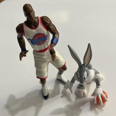 1996 Space Jam Looney Tunes: BUGGS BUNNY Ball + MICHEAL JORDAN 5.5" Figure LOOSE - Image 1 of 4