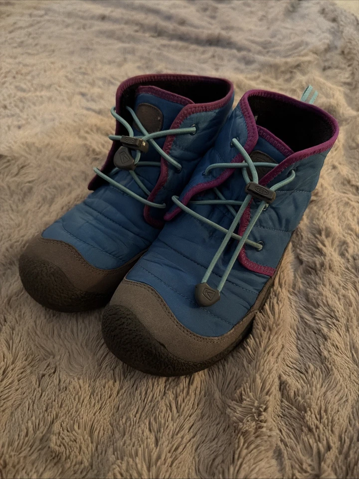 Botas impermeables Keen Chukka Dry para niños grandes talla 4 Foto 1 de 3