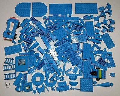 Lego Lote 200 Ladrillos Azures Oscuros Placas Guitarra Valla Guardabarros Base Vehículo 831 Foto 1 de 4