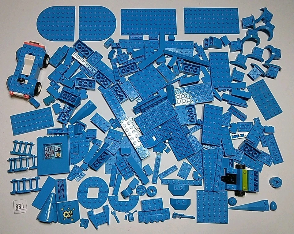 Lego Lote 200 Ladrillos Azures Oscuros Placas Guitarra Valla Guardabarros Base Vehículo 831 Foto 1 de 4