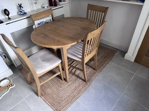 Extending Oval Light Oak Effect Table & 4 Chairs With Jute Rug - Picture 1 of 7