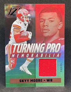 2022 Panini SKYY MOORE (RC) Chiefs Turning Pro Swatch - Picture 1 of 2