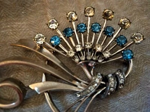 Pennino spilla floreale bicolore - Foto 1 di 13