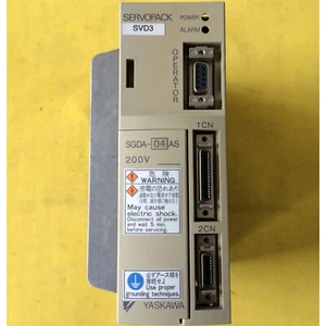 un servoazionamento usato SGDA-04AS SGDA-04AS #E2 - Foto 1 di 4