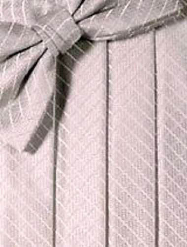 Nuevo juego de fajarita y pajarita con patrón Palermo Foto 1 de 1