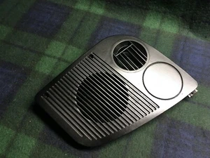Saab c900 Driver's Front Dash Speaker Grill - Picture 1 of 6