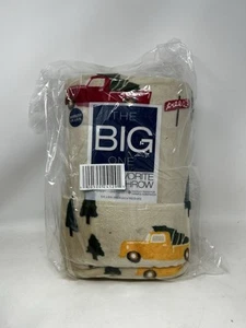 THE BIG ONE Christmas Tree Farm PLUSH Oversized THROW Blanket Supersoft 60”x72” - Picture 1 of 4