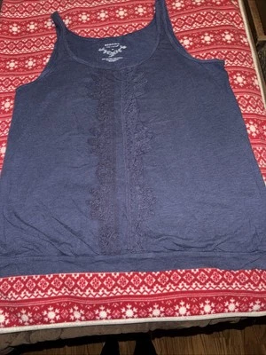 Camiseta sin mangas para mujer M Sonoma Life + estilo azul oscuro bordado frontal Foto 1 de 4