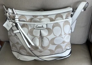 Coach Park Signature Duffle Handbag #19742 - Picture 1 of 4