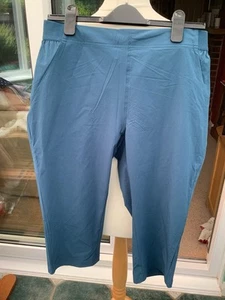 Rohan Fleet capri cropped active trousers vgc (slight mark) uk 12 petrol blue - Picture 1 of 3