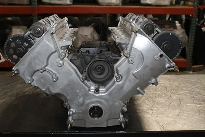 Lincoln Blackwood 2002 5,4 L 32 V VIN "A" sin cubierta de válvula 99-04 Navigator Foto 1 de 2