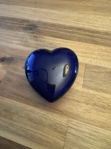 Portagioie in vetro a forma di cuore blu cobalto senza patatine o crepe lunga 3 pollici - Foto 1 di 4