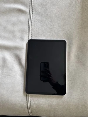 Apple iPad 10.ª Gen. 64GB, Wi-Fi, 10,9" - Plata - Imagen 1 de 4