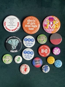 Paquete de insignias de botones vintage años 70 y 80 - Imagen 1 de 1