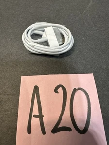 Genuine OEM Apple 30 Pin To USB A White 1 Meter Cable - Picture 1 of 2