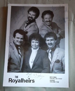 Fotografía de grupo de música cristiana de los herederos reales firmada autografiada - Imagen 1 de 2