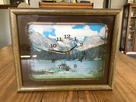 Intercraft Industries Vintage Clock 1979 Mountains Snow Lake Shadowbox WORKS USA Cover