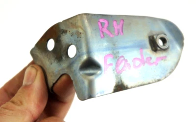 Jaguar XF XFR 2009-2015 guardabarros delantero derecho soporte montaje OEM Foto 1 de 4