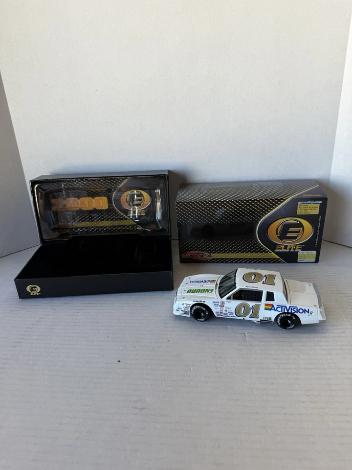 Mark Martin Action Elite Endura de Activision #01 1983 Monte Carlo Diecast SKU 2 Foto 1 de 4