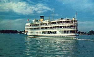 Bob-Lo Passagierschiff SS Columbia verlässt Detroit Schiff Postkarte - Bild 1 von 2