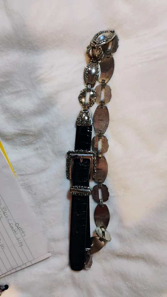 Cinturón negro Brighton Concho de colección con herrajes en tono plateado de 1996 Foto 1 de 4