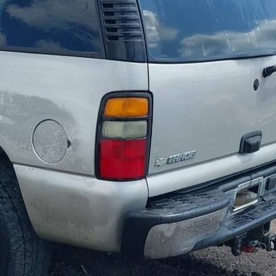 Chevrolet Suburban, Tahoe, Yukon : 2004, 2005, 2006, Left Driver Tail Light - Image 1 of 4