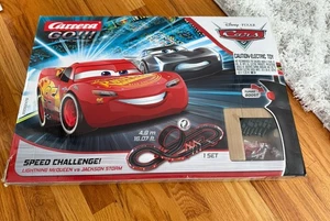 Carrera GO!!! Juego de carreras de coches Disney Pixar escala 1:43 Speed Challenge coche tragamonedas - Imagen 1 de 9