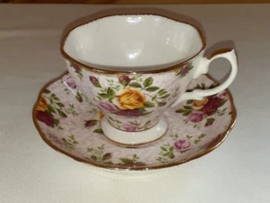 Royal Albert Old Country Roses Soft Pink Rose Tea Cup And Saucer Set Gold Trim - Picture 1 of 5