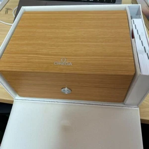 OMEGA Empty Box Orange Gift Box Brand Size Orange Case Genuine wood collection - Picture 1 of 3
