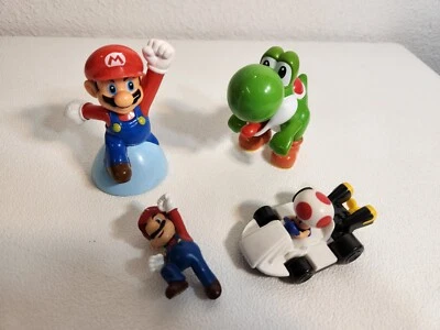 Super Mario Bros. Figuras Yoshi + 2 Marios + Coche Champiñón LOTE de 4 piezas McDonalds Foto 1 de 4
