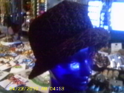 KOKIN BURGUNDY WINE FUX FUR LOOK BUCKET 帽子 7 码 — 第 1/4 张图片