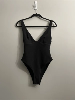 Sexy traje de baño para mujer H&M negro acanalado cuello en V pierna alta texturizado elástico pequeño Foto 1 de 4