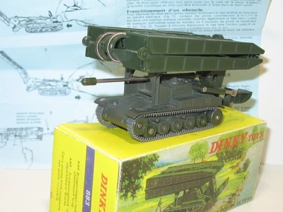 dinky toys Char pont gravé "13T AMX" militaire version 5, rare chenilles nylon N - Photo 1/4