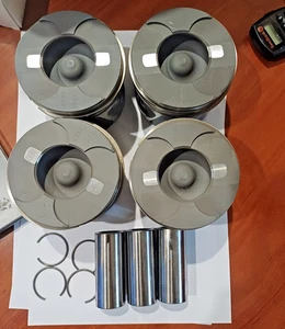 PISTON With Rings 92 mm STD Jeep Chrysler 2.5 CRD eng: ENJ EDK VM  8581390100 - Picture 1 of 6