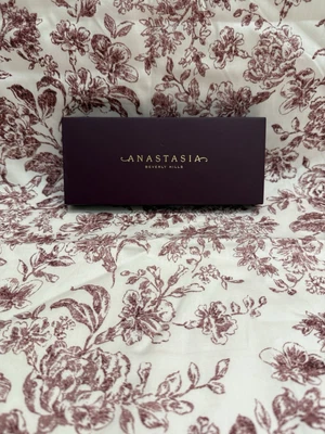 Anastasia Beverly Hills NIB Fall Romance 12 Pan Eyeshadow Palette. Full Size. - Image 1 of 3