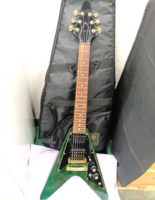 Guitarra Eléctrica Grassroots Mini Flying V Verde con Amplificador Incorporado - Usada 2504Y Foto 1 de 4