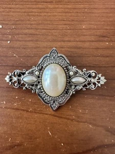 Vintage 1928 Jewelry Co Faux Cabochon Pearl Brooch Pin Victorian - Picture 1 of 3