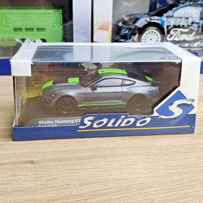 SOLIDO FORD SHELBY MUSTANG GT 500 GRIGIO STRISCIA VERDE 1:43 N.B S4311504... - Immagine 1 di 4