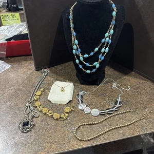 6 Piece Jewelry Lot (v) - Picture 1 of 11