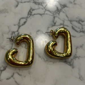 Pendientes de aro de corazón en tono dorado J.Crew nuevos sin etiquetas - Imagen 1 de 6