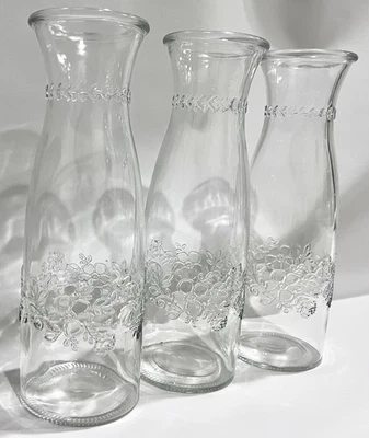 Vaso jarro jarro floral em relevo vidro transparente 3,5x3,5x10,5 em 3 peças - Imagem 1 de 4