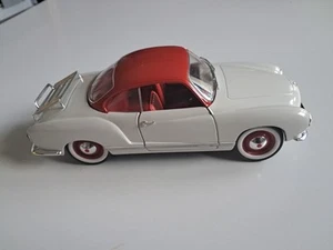Volswagen Karman Ghia 1/18 Solido - Foto 1 di 5