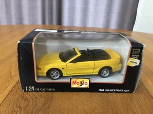 NEW MAISTO 1994 YELLOW FORD MUSTANG GT CONVERTIBLE SPECIAL EDITION 1:24 DIECAST - Picture 1 of 10